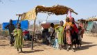 Des réfugiés soudanais apprennent l'anglais pour reconstruire leur vie en Ouganda