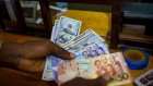 Inflation en Afrique: comment enrayer la chute des monnaies?