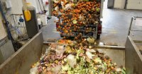 Gaspillage alimentaire : les Algériens jettent 30 % de leur nourriture à la poubelle