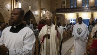 RDC: le cardinal Ambongo accuse le gouvernement d’armer les FDLR