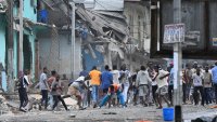 Échauffourées à Abidjan entre forces de l'ordre et habitants pendant des démolitions
