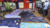 Jeûne mortel au Kenya: un an après, les premiers corps des victimes remis à leurs proches