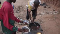 Soudan: des cuisines communautaires pour survivre dans un pays dévasté
