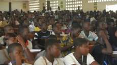 Le Togo interdit les téléphones portables à l'école