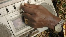 Présidentielle au Tchad: la suspension des émissions interactives dans les médias crée une polémique