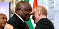 Au sommet des BRICS, le président sud-africain, Cyril Ramaphosa, qualifie la Russie d’« ami précieux »