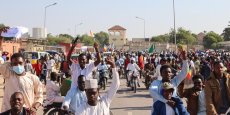 « Tchad hourra, France barra » : manifestation pour le départ des troupes françaises à N’Djamena