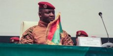 Au Burkina Faso, le chef de la junte limoge le premier ministre et dissout le gouvernement