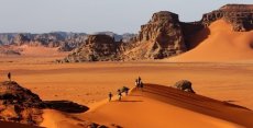 Découverte inattendue au cœur du Sahara algérien : un village abandonné émerge des sables