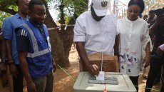 Présidentielle et législatives au Ghana: près de 19 millions d’électeurs attendus dans les bureaux de vote