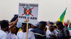 Niger, Mali et Burkina jugent "irréversible" leur retrait prochain de la Cedeao