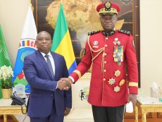 Le Chef de l'État reçoit les lettres de créance du nouvel Ambassadeur de Côte-d'Ivoire accrédité au Gabon