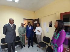 Visite du Tribunal de première instance de Libreville : le ministre promet des solutions urgentes pour les personnels